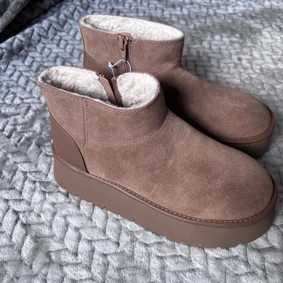 NWT Wild fable Ugg like shortie platform boots size 6 - Picture 1 of 8